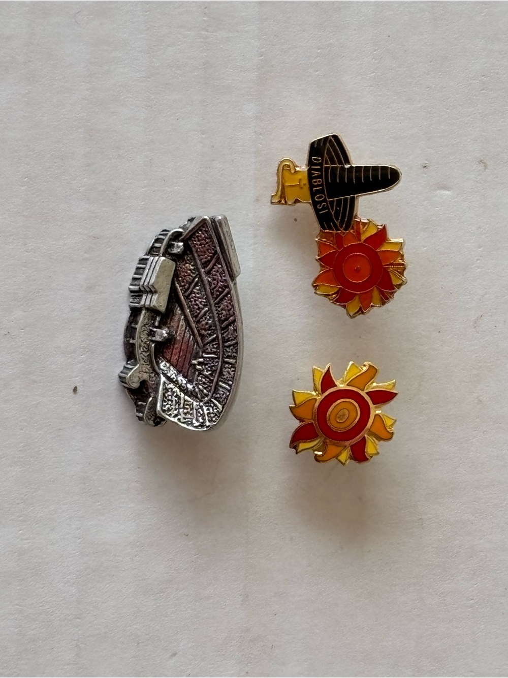 Fiesta Bowel Pin Set - Orange & Gold Sunburst with Silver Harp Accent